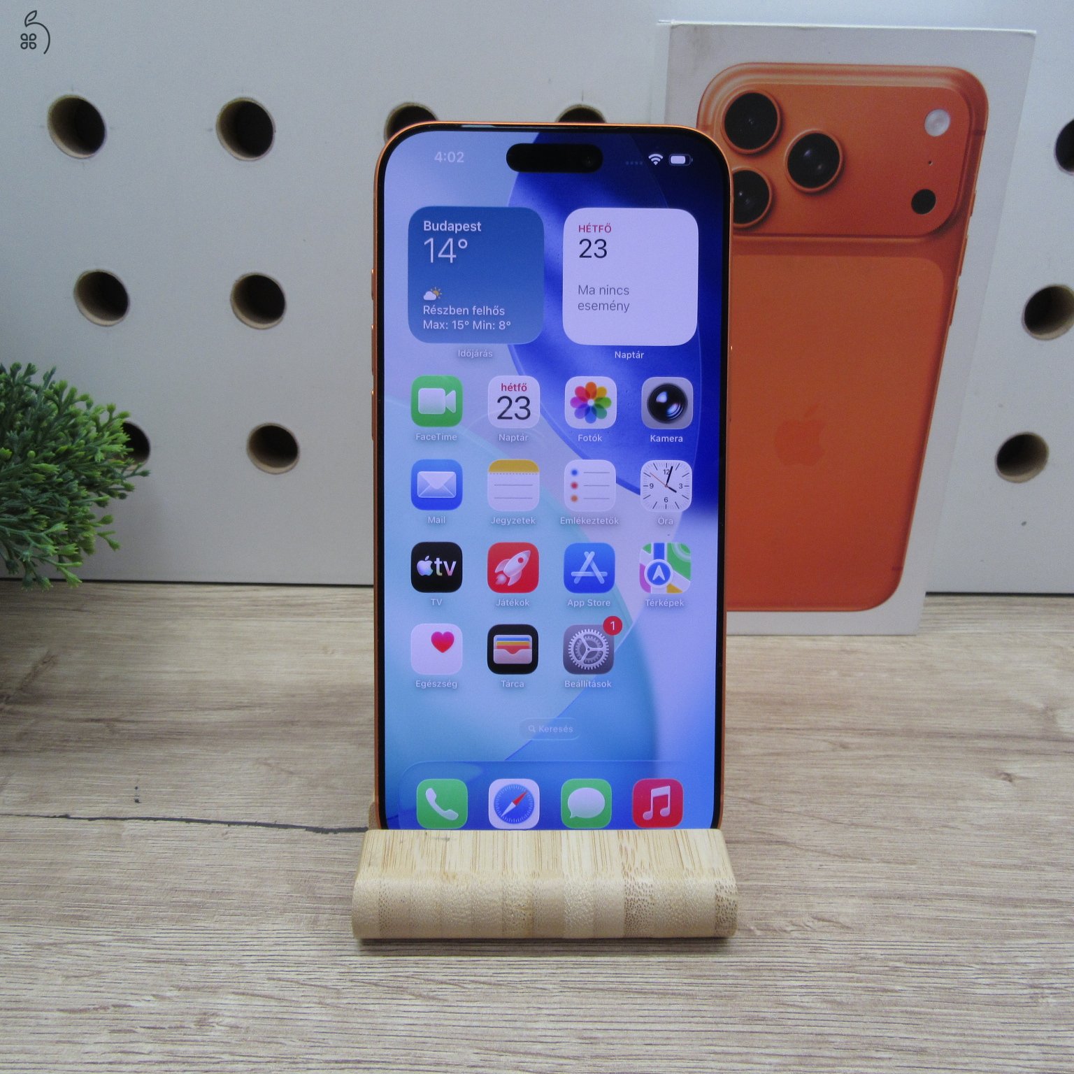 Apple iPhone 17 Pro Max 256GB Cosmic Orange – Újszerű állapot – 100% akku (2 ciklus)