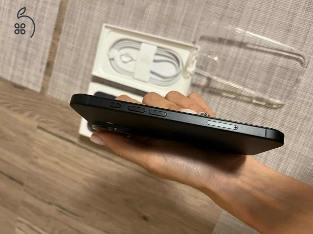 Eladó Iphone 16 128 GB 