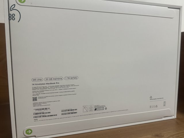MacBook Pro M5, 32GB memo, 1TB SSD, 14,2