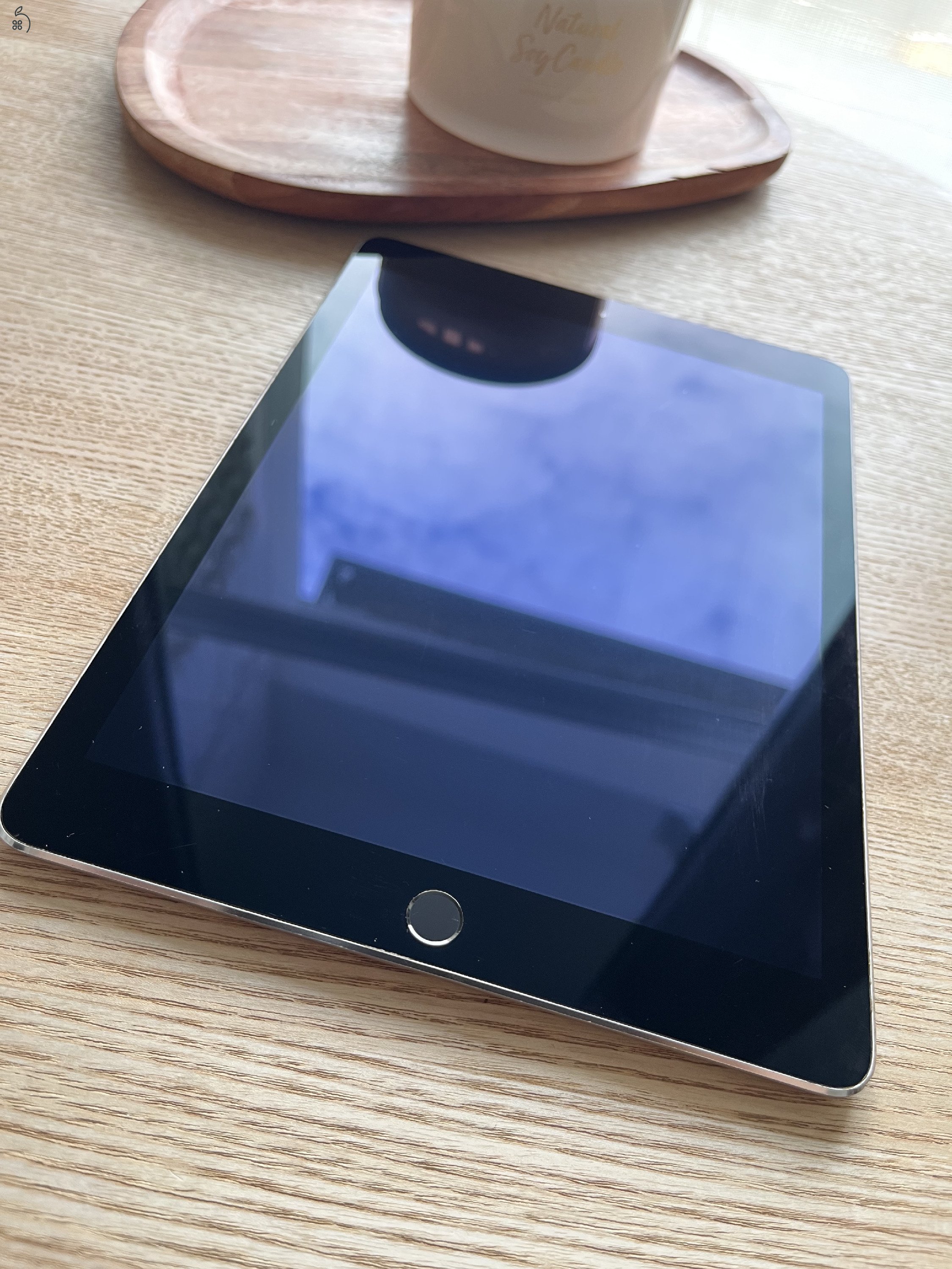 Apple iPad Air 2 Cellular 16 GB hibátlan, új akksival