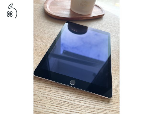 Apple iPad Air 2 Cellular 16 GB hibátlan, új akksival