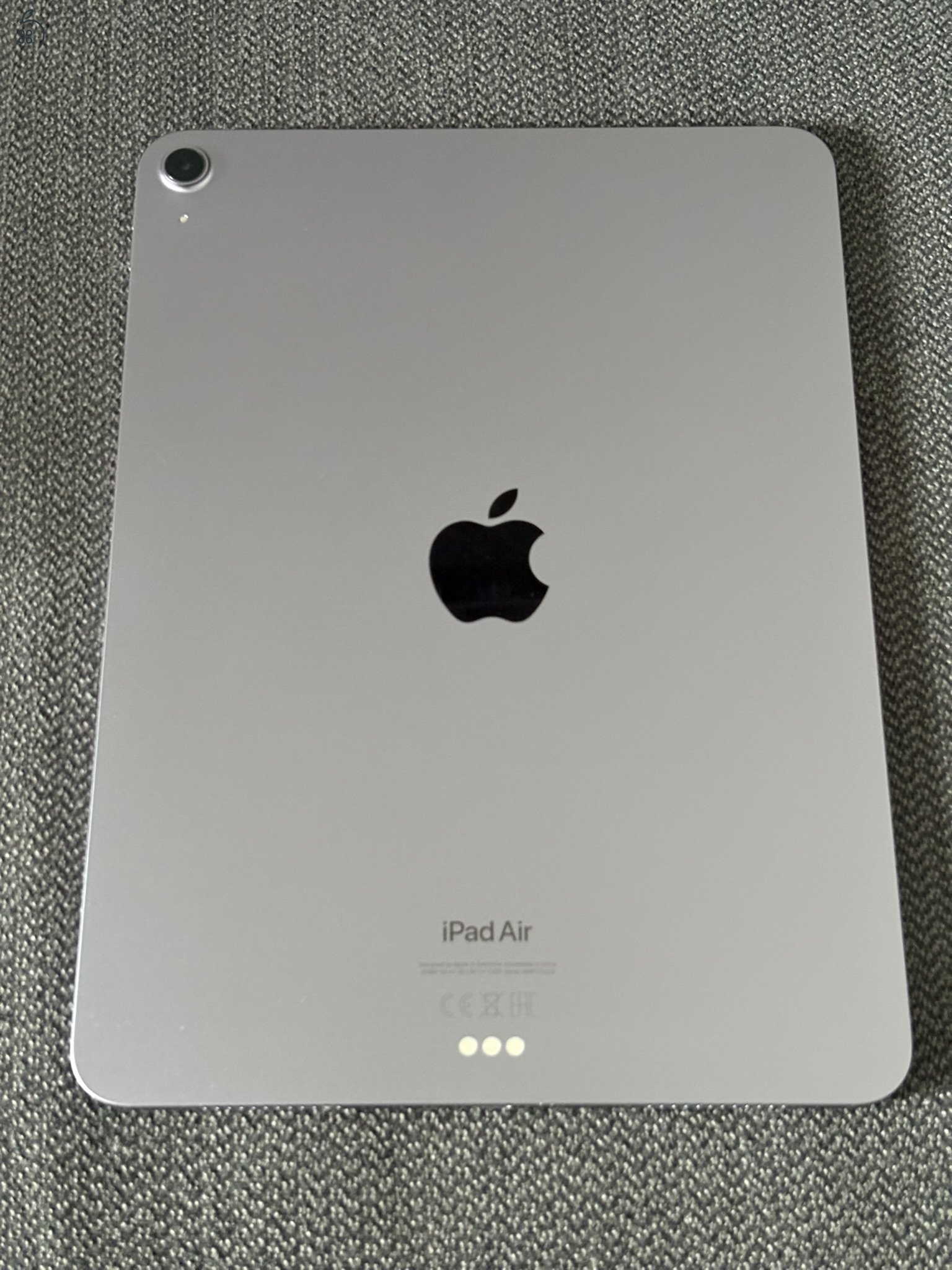 iPad Air 5th gen Wi-Fi 64GB Purple (M1)