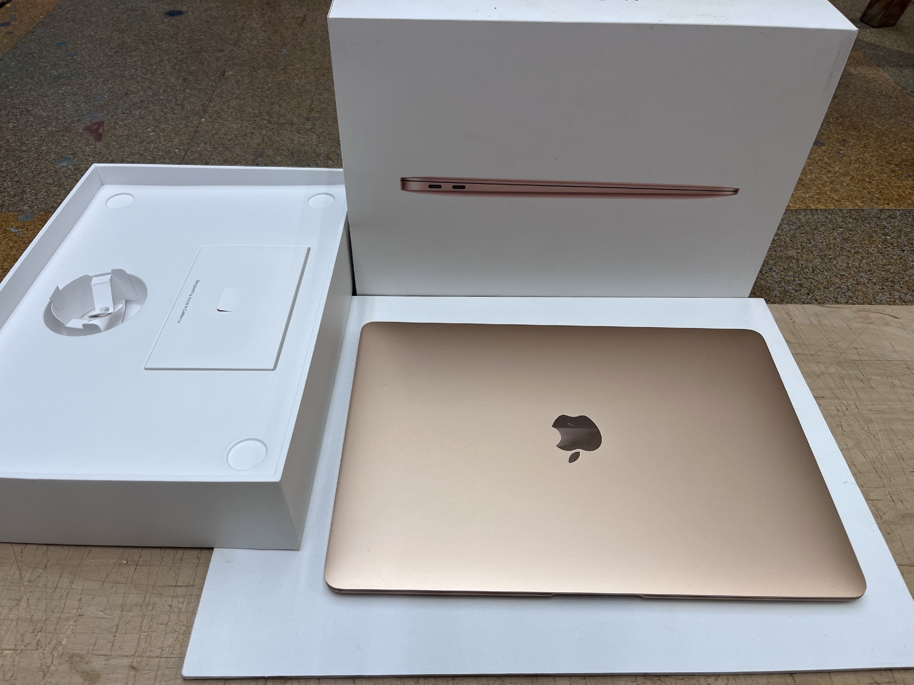 Hibátlan, gyönyörű 