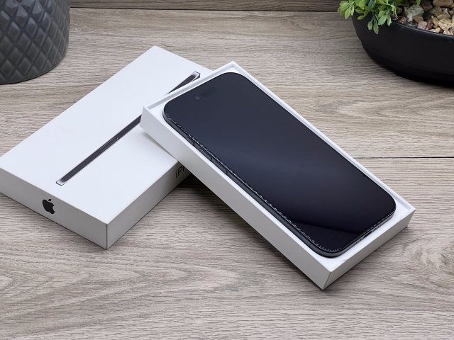 Hibátlan iPhone Air Space Black 256GB 2 ÉV Garanciával 100%