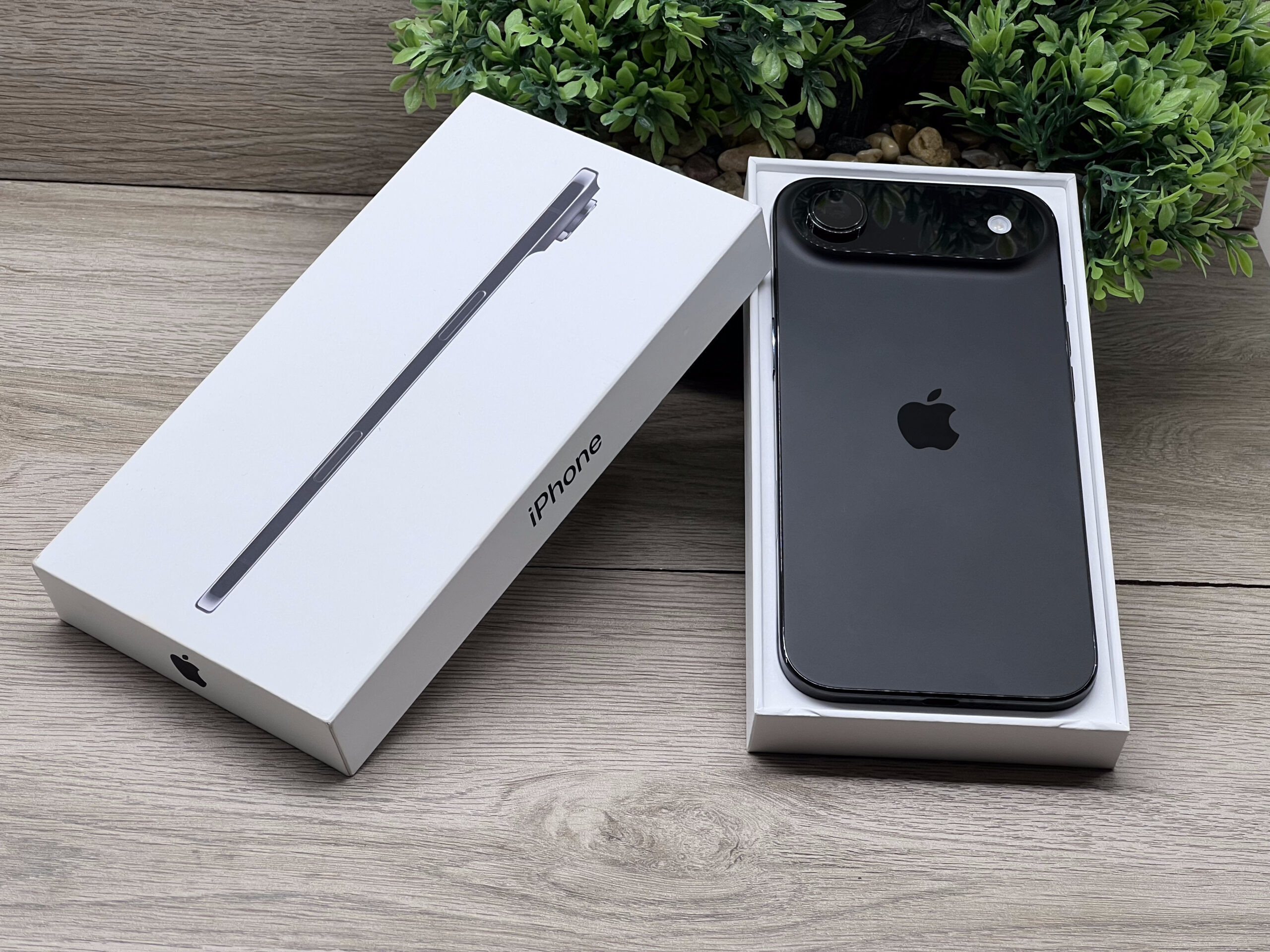 Hibátlan iPhone Air Space Black 256GB 2 ÉV Garanciával 100%