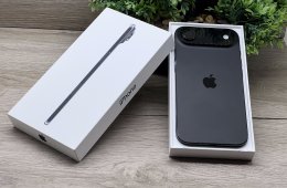 Hibátlan iPhone Air Space Black 256GB 2 ÉV Garanciával 100%