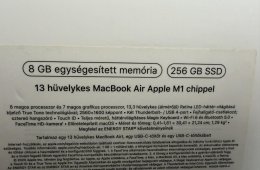 Eladó MacBook Air 13,3” ezüst – 8GB RAM / 256GB SSD