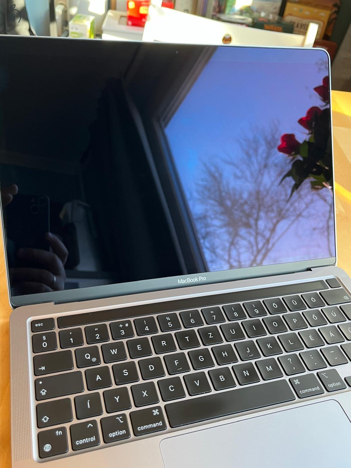 Akció M1 MacBook Pro 512GB SSD 16GB RAM 96% akkumulátor Touchbar megkímélt magyar 100% SSD