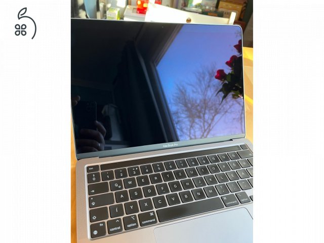 Akció M1 MacBook Pro 512GB SSD 16GB RAM 96% akkumulátor Touchbar megkímélt magyar 100% SSD