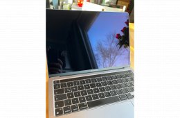 Akció M1 MacBook Pro 512GB SSD 16GB RAM 96% akkumulátor Touchbar megkímélt magyar 100% SSD