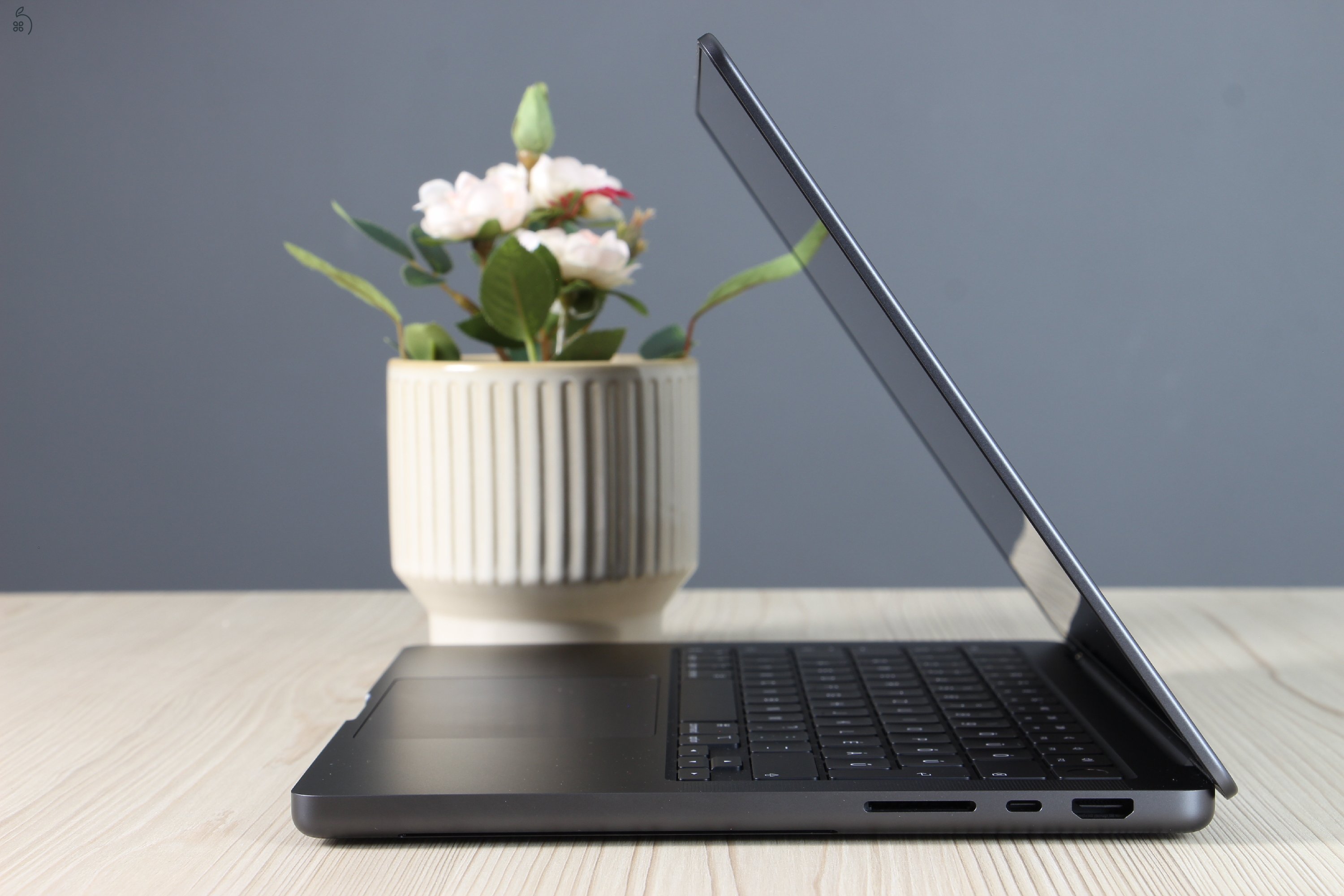 Újszerű Apple Macbook Pro 14