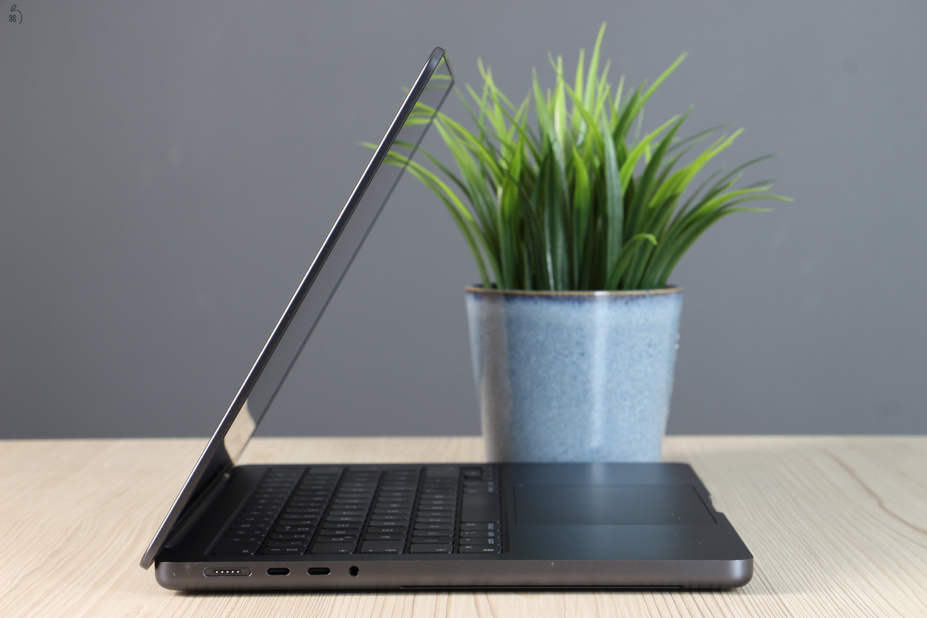 Apple Macbook Pro 14