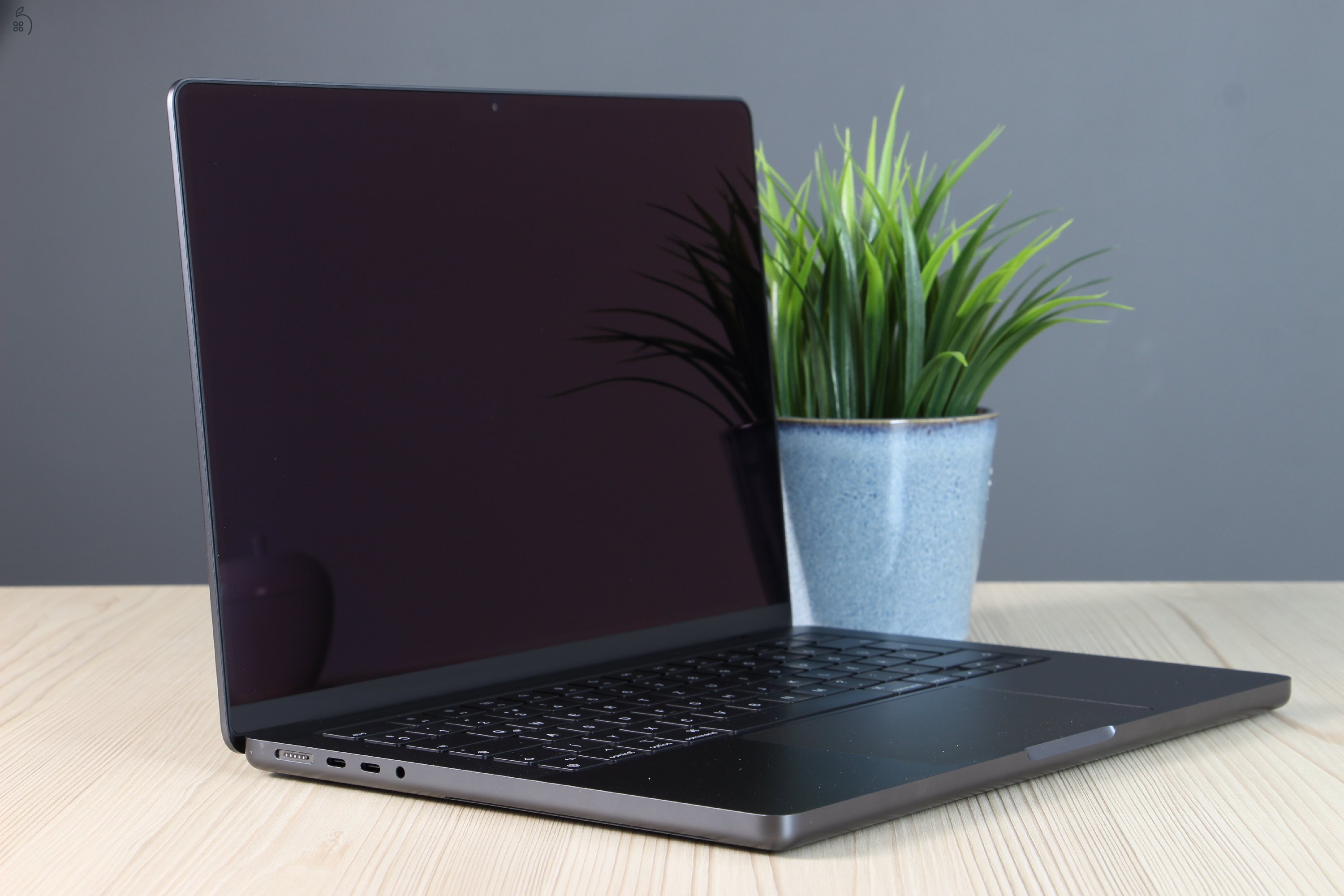 Apple Macbook Pro 14