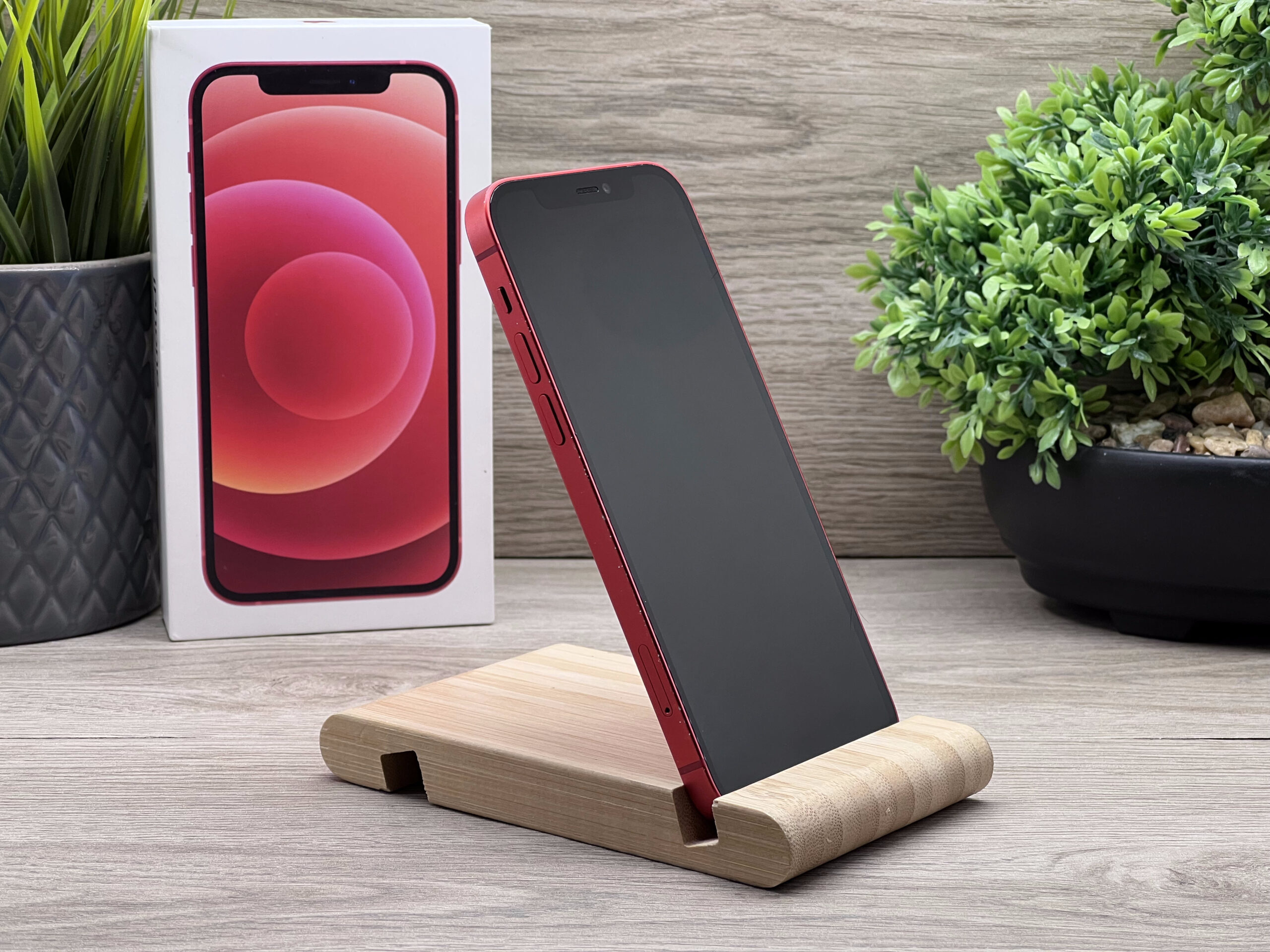 iPhone 12 Red 64GB 2 ÉV Garanciával 100%