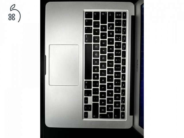 MacBook Air 13” (2015) - új 2027-ig garanciás 100%-os akku!