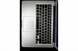 MacBook Air 13” (2015) - új 2027-ig garanciás 100%-os akku!
