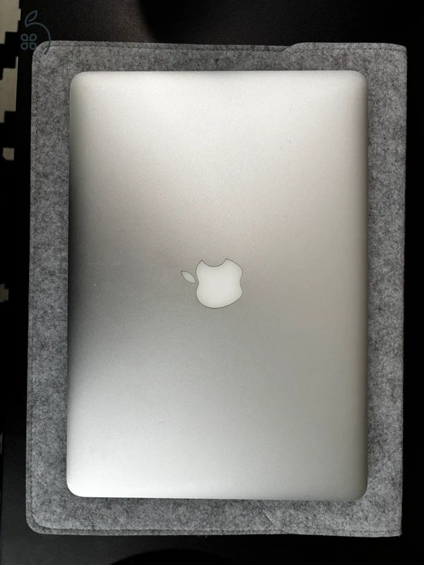 MacBook Air 13” (2015) - új 2027-ig garanciás 100%-os akku!