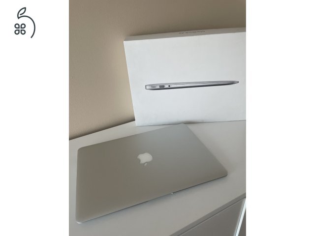 Eladó Apple Macbook Air (13-inch, 2017)