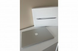 Eladó Apple Macbook Air (13-inch, 2017)