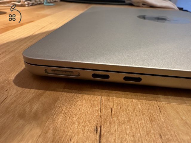 Macbook air M2 16/256 GB