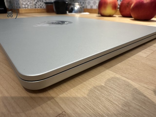 Macbook air M2 16/256 GB