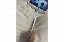 Apple iPad Air 4. generációs Wi-Fi + Cell 64 GB Sky Blue + Apple Pencil 2. generációs + ajándék fekete Spigen tok