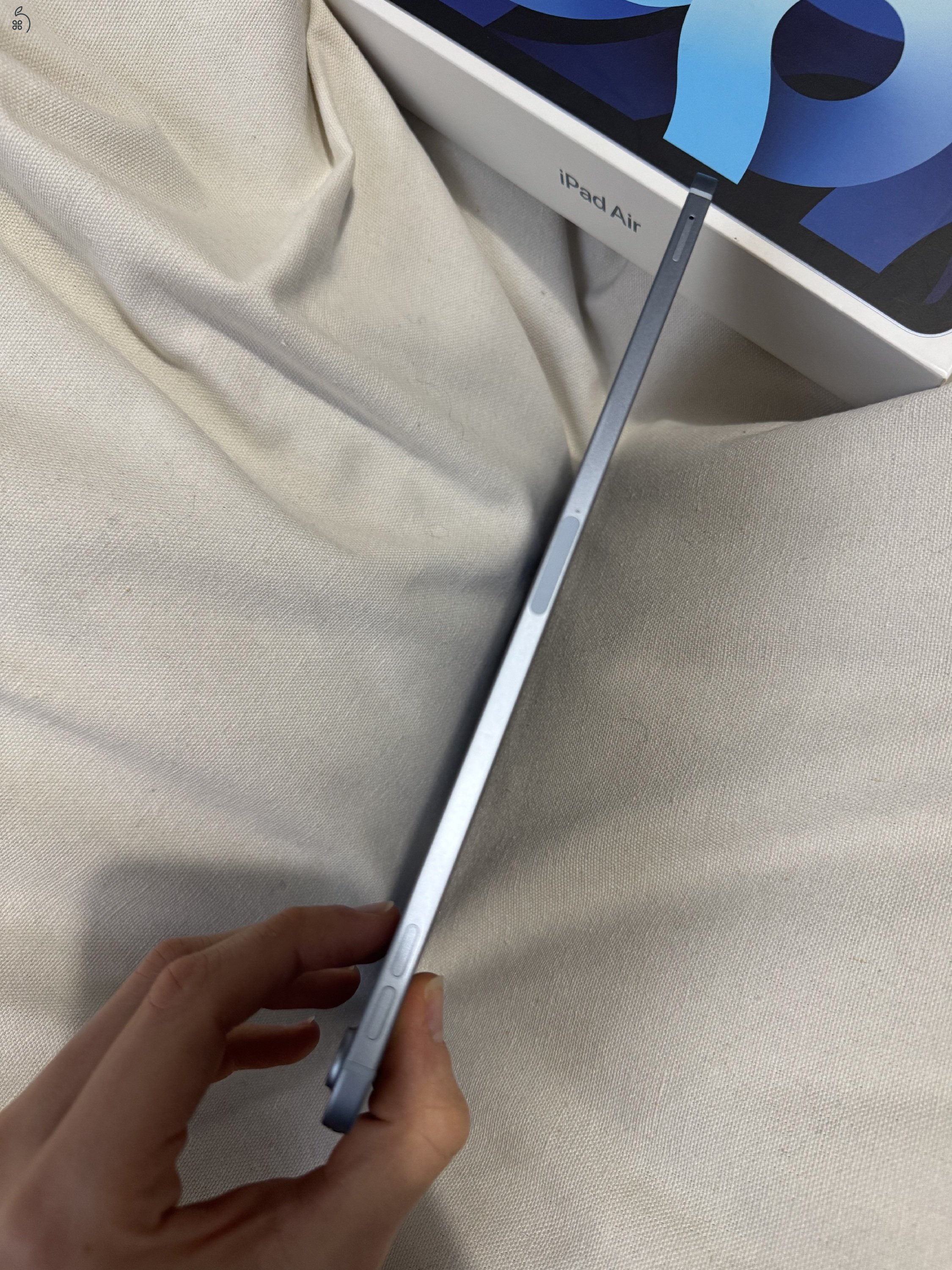 Apple iPad Air 4. generációs Wi-Fi + Cell 64 GB Sky Blue + Apple Pencil 2. generációs + ajándék fekete Spigen tok