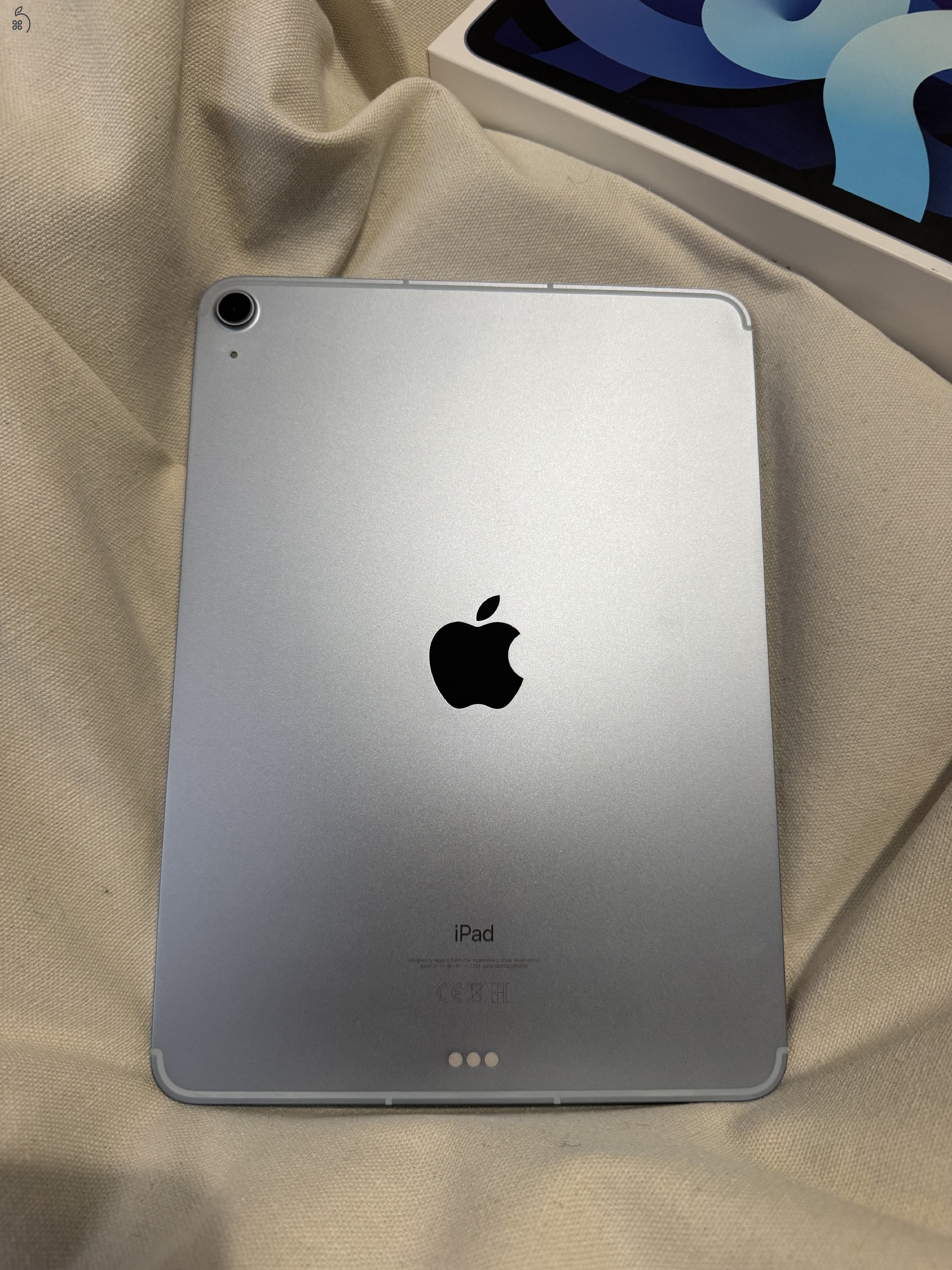 Apple iPad Air 4. generációs Wi-Fi + Cell 64 GB Sky Blue + Apple Pencil 2. generációs + ajándék fekete Spigen tok