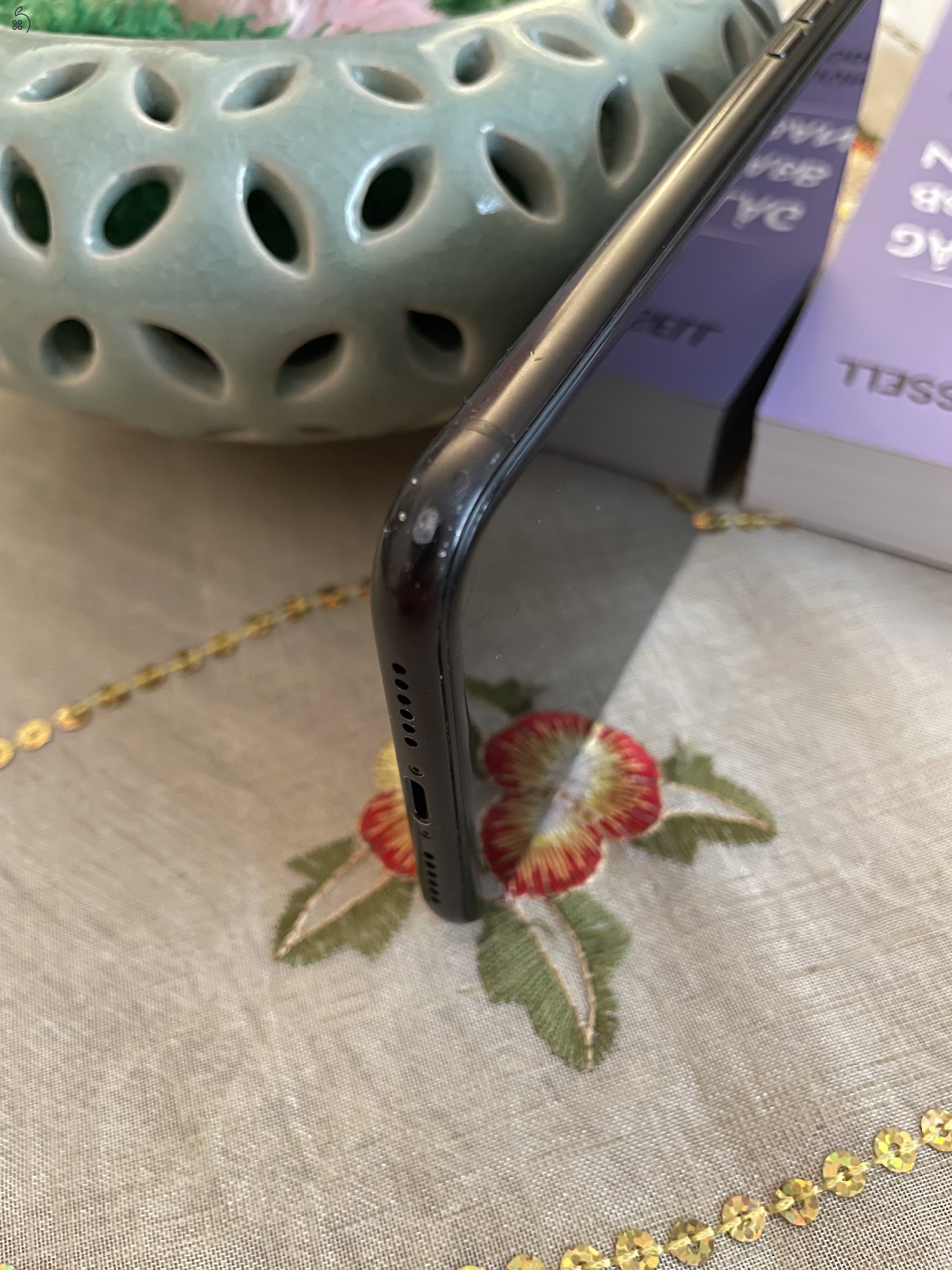 iPhone XR, fekete, 128GB-os, független