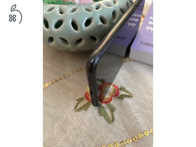 iPhone XR, fekete, 128GB-os, független