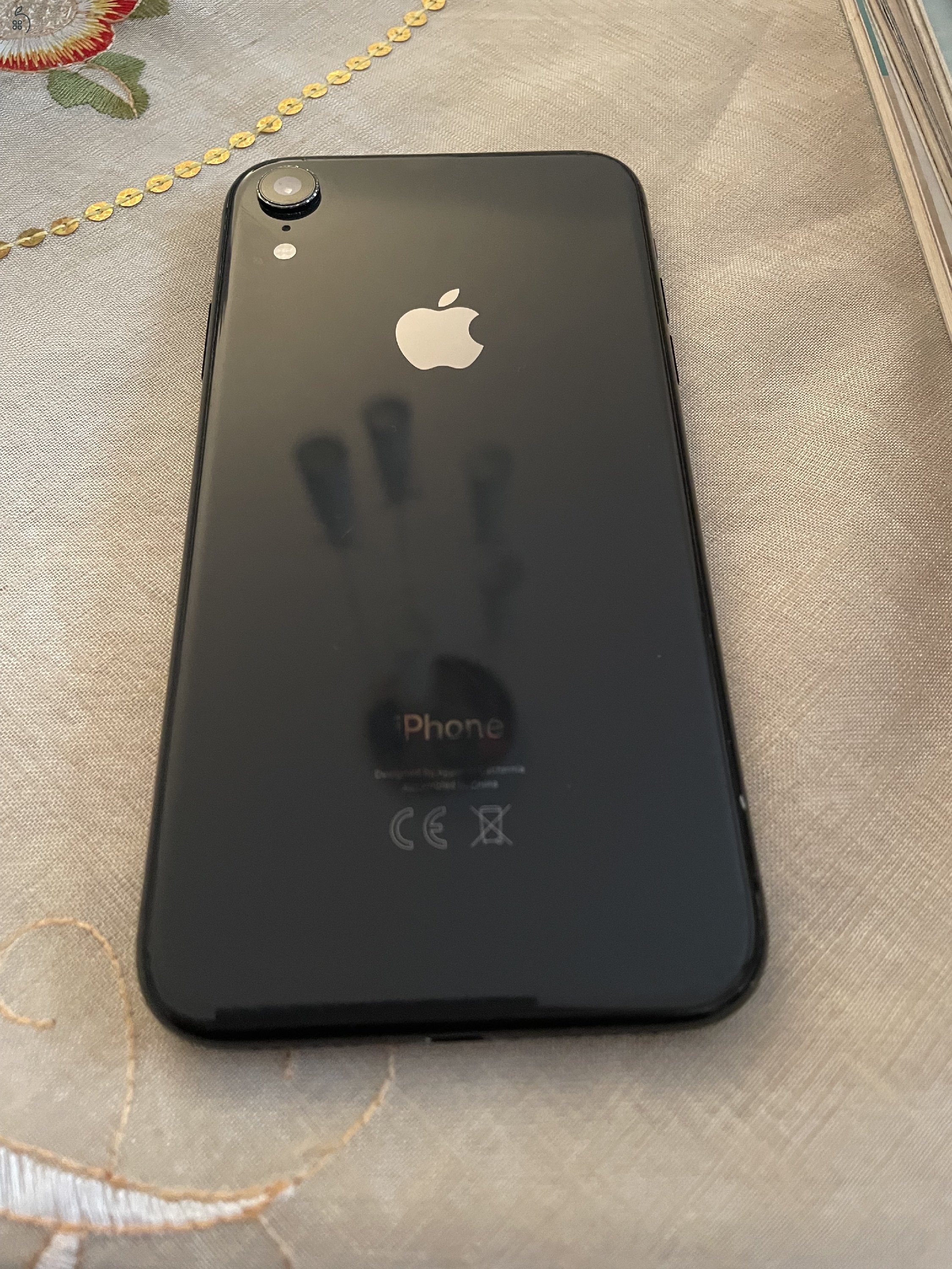iPhone XR, fekete, 128GB-os, független