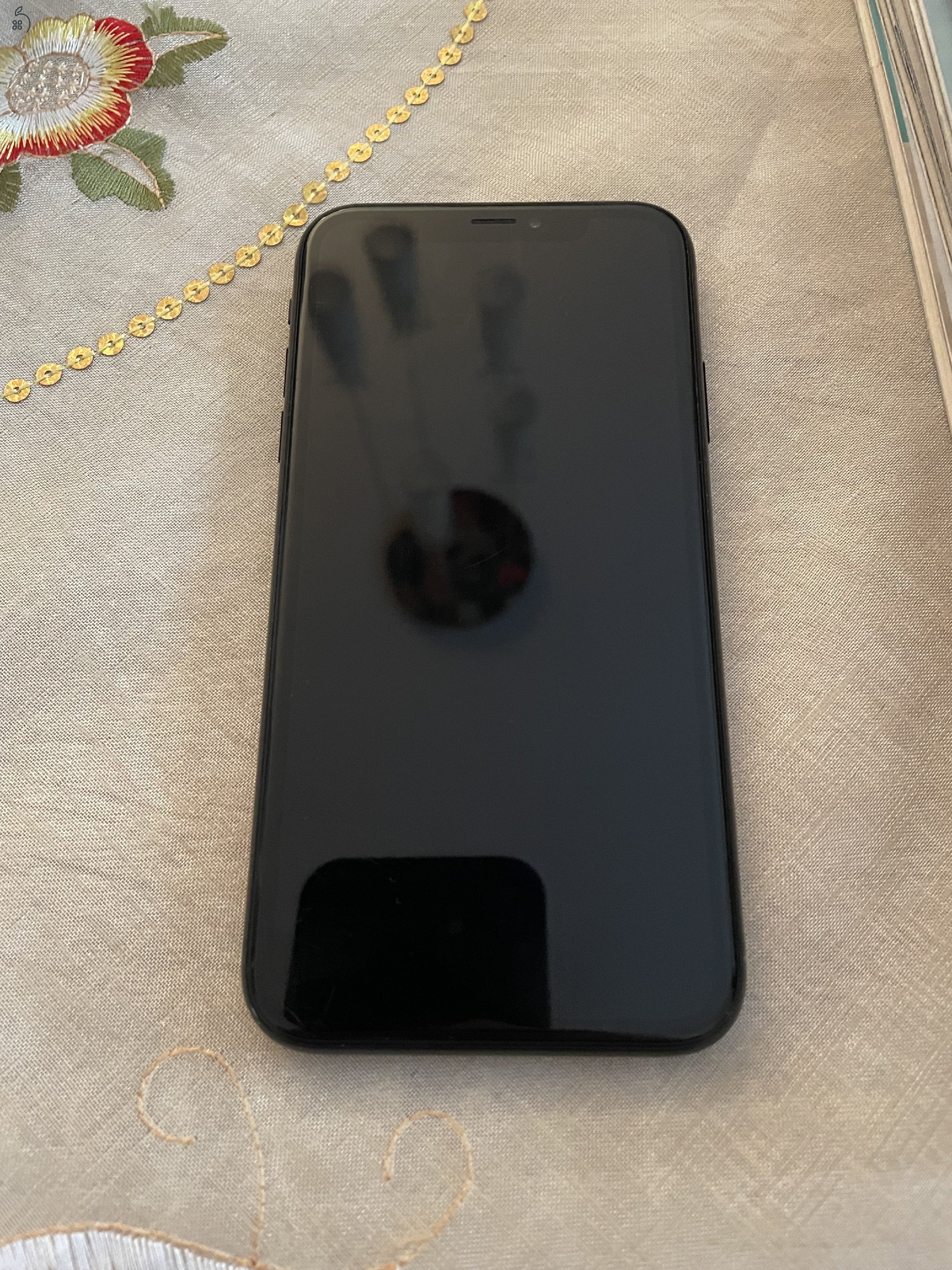 iPhone XR, fekete, 128GB-os, független