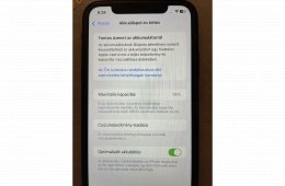iPhone XR, fekete, 128GB-os, független