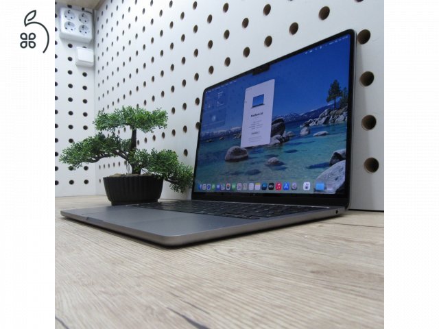 Apple MacBook Air 13 M2 (2022) 8GB/512GB SSD - Szép állapot - 99% akkumulátor, 53 ciklus