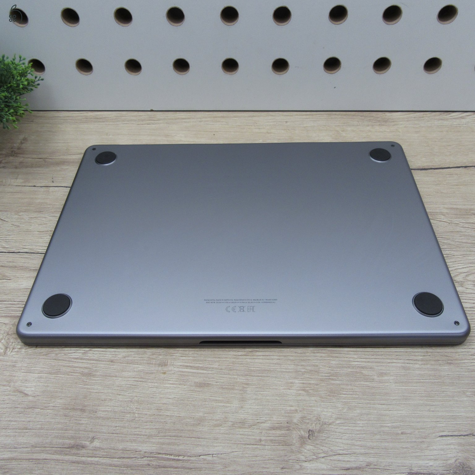 Apple MacBook Air 13 M2 (2022) 8GB/512GB SSD - Szép állapot - 99% akkumulátor, 53 ciklus