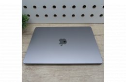 Apple MacBook Air 13 M2 (2022) 8GB/512GB SSD - Szép állapot - 99% akkumulátor, 53 ciklus