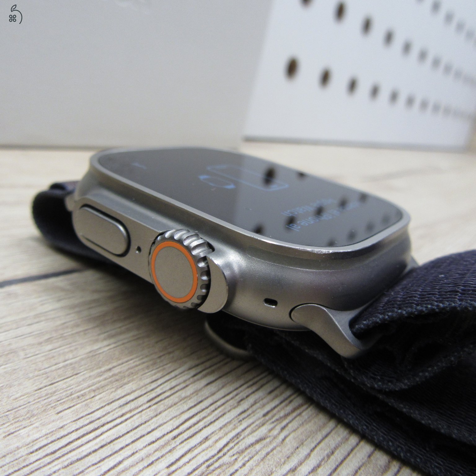 Apple Watch Ultra 2 49mm Titanium Zafír üveg Megkímélt állapot (2026.12.18-ig garancia)