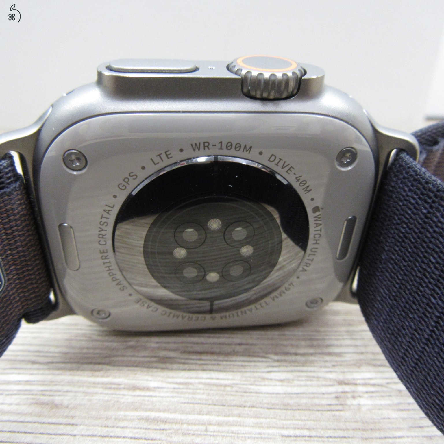 Apple Watch Ultra 2 49mm Titanium Zafír üveg Megkímélt állapot (2026.12.18-ig garancia)