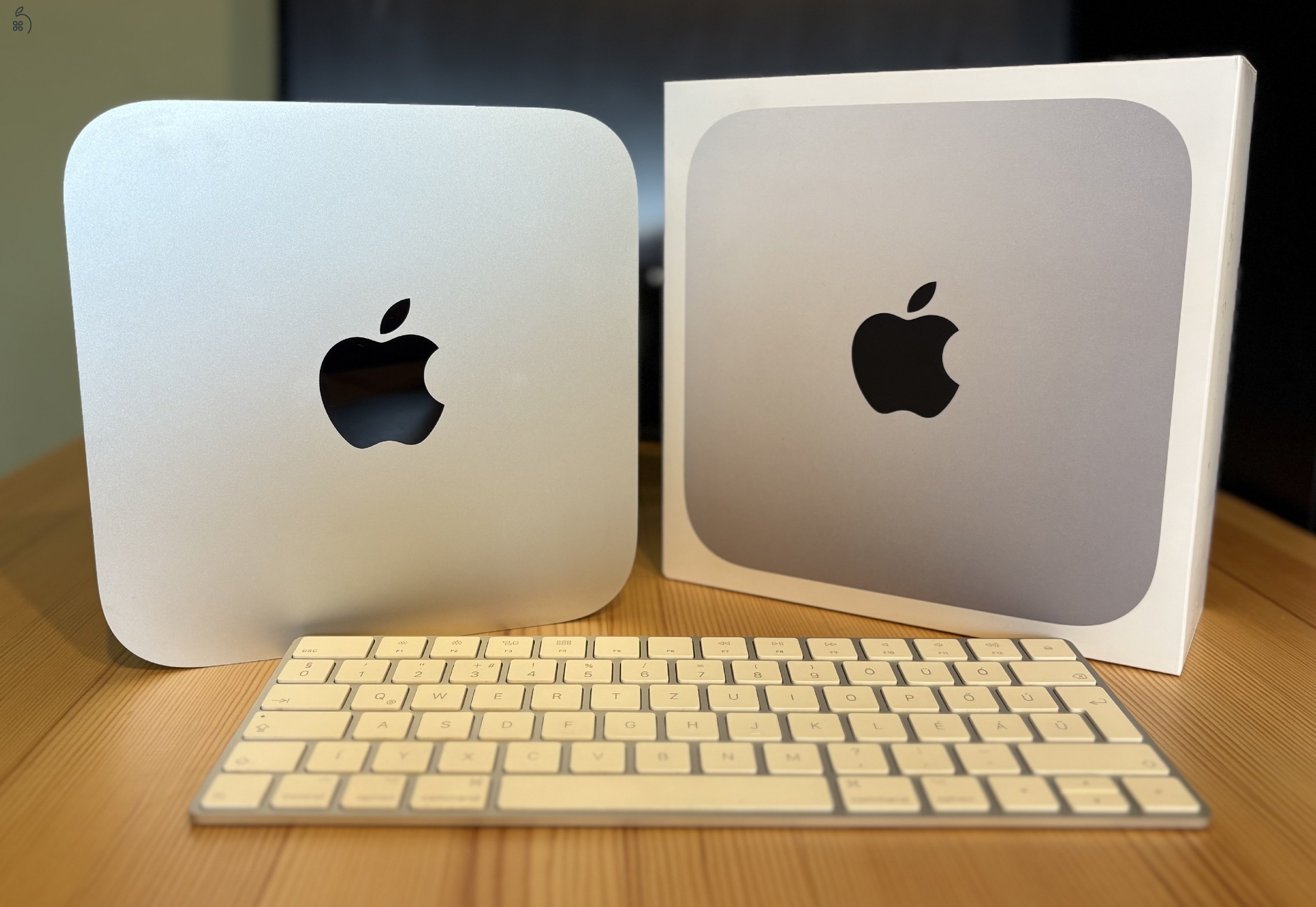 Mac mini M2 & Magic Keyboard 