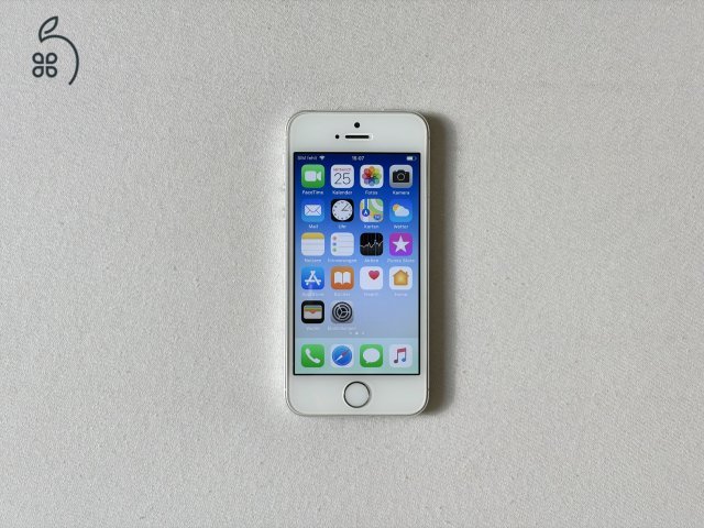 iPhone 5s 16GB ezüst, ÚJSZERŰ állapotban, eredeti kiegészítőkkel | KIVÁLÓ állapot!