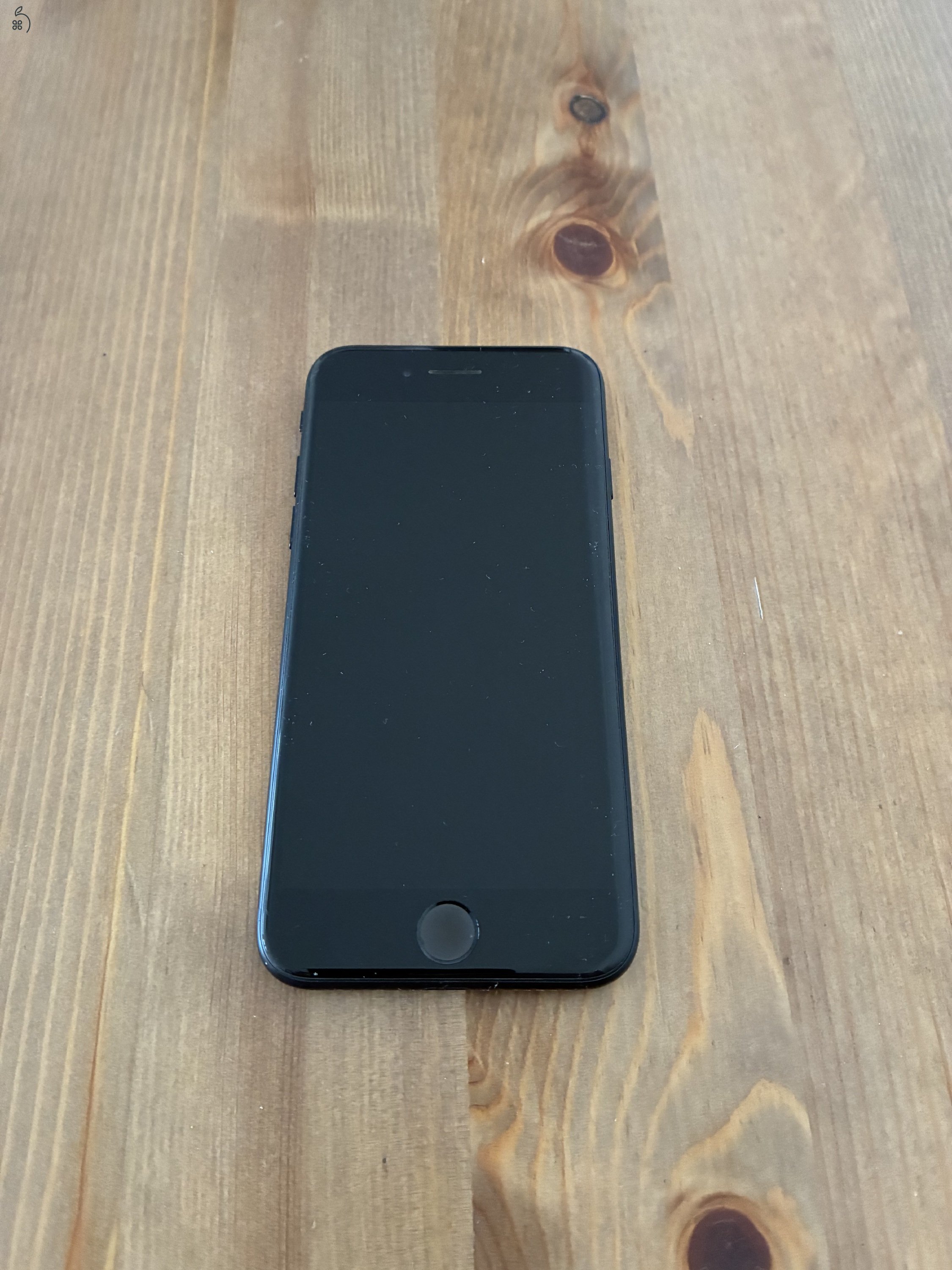 Használt iPhone SE 3 (2022)