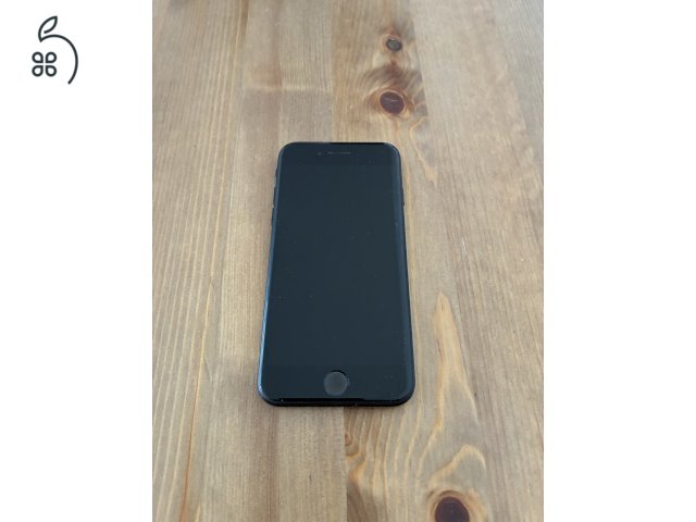 Használt iPhone SE 3 (2022)