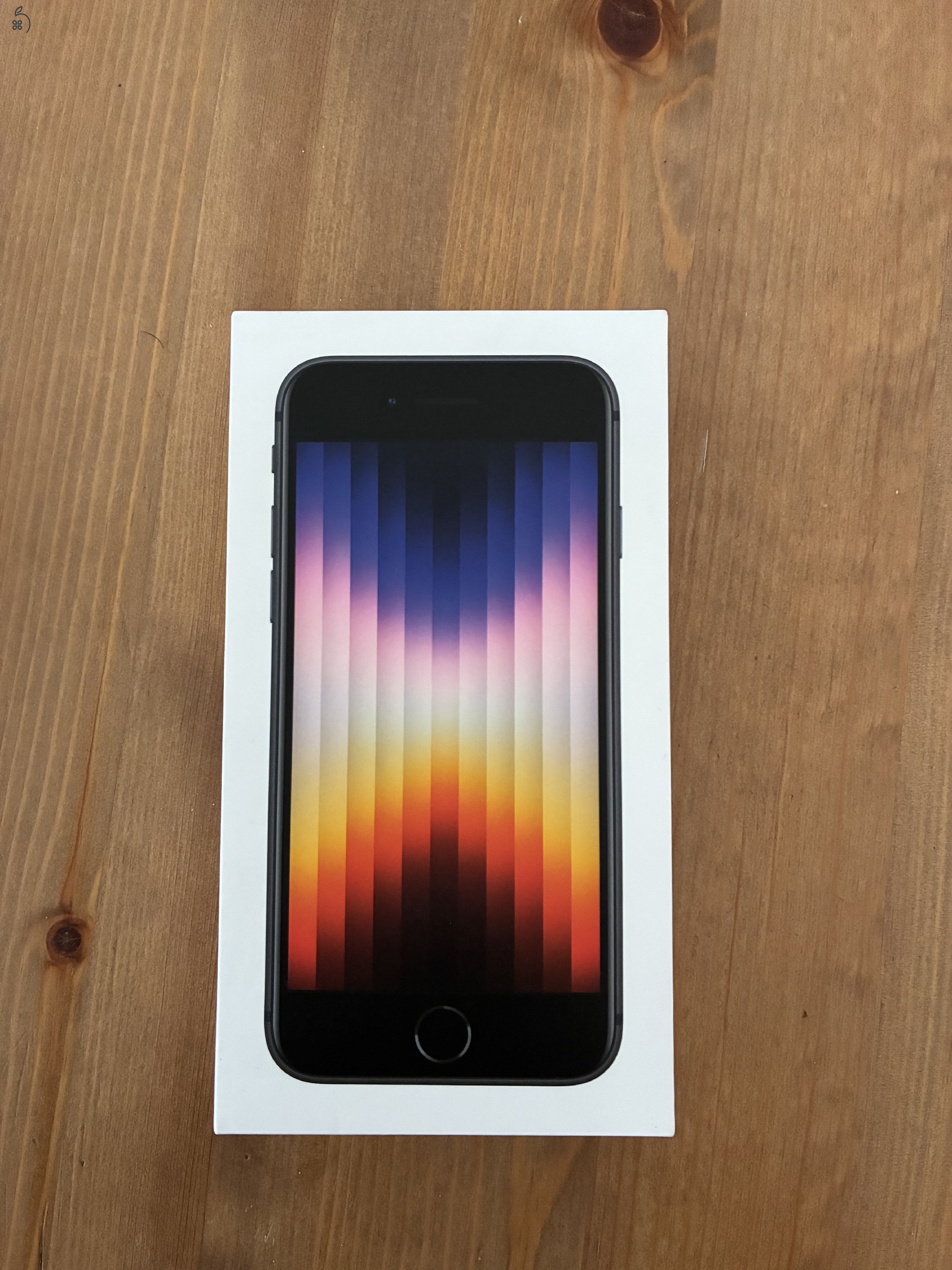 Használt iPhone SE 3 (2022)