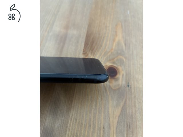 Használt iPhone SE 3 (2022)