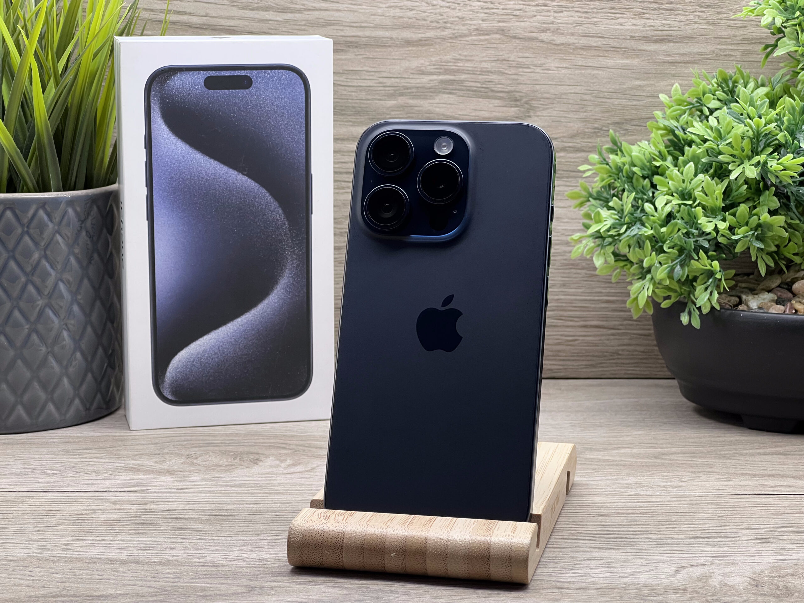 Hibátlan iPhone 15 Pro Blue Titanium 128GB 2 ÉV Garanciával 92%