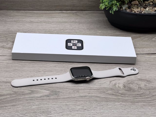Apple Watch  SE2 Starlight 40mm 2 ÉV Garanciával 99%