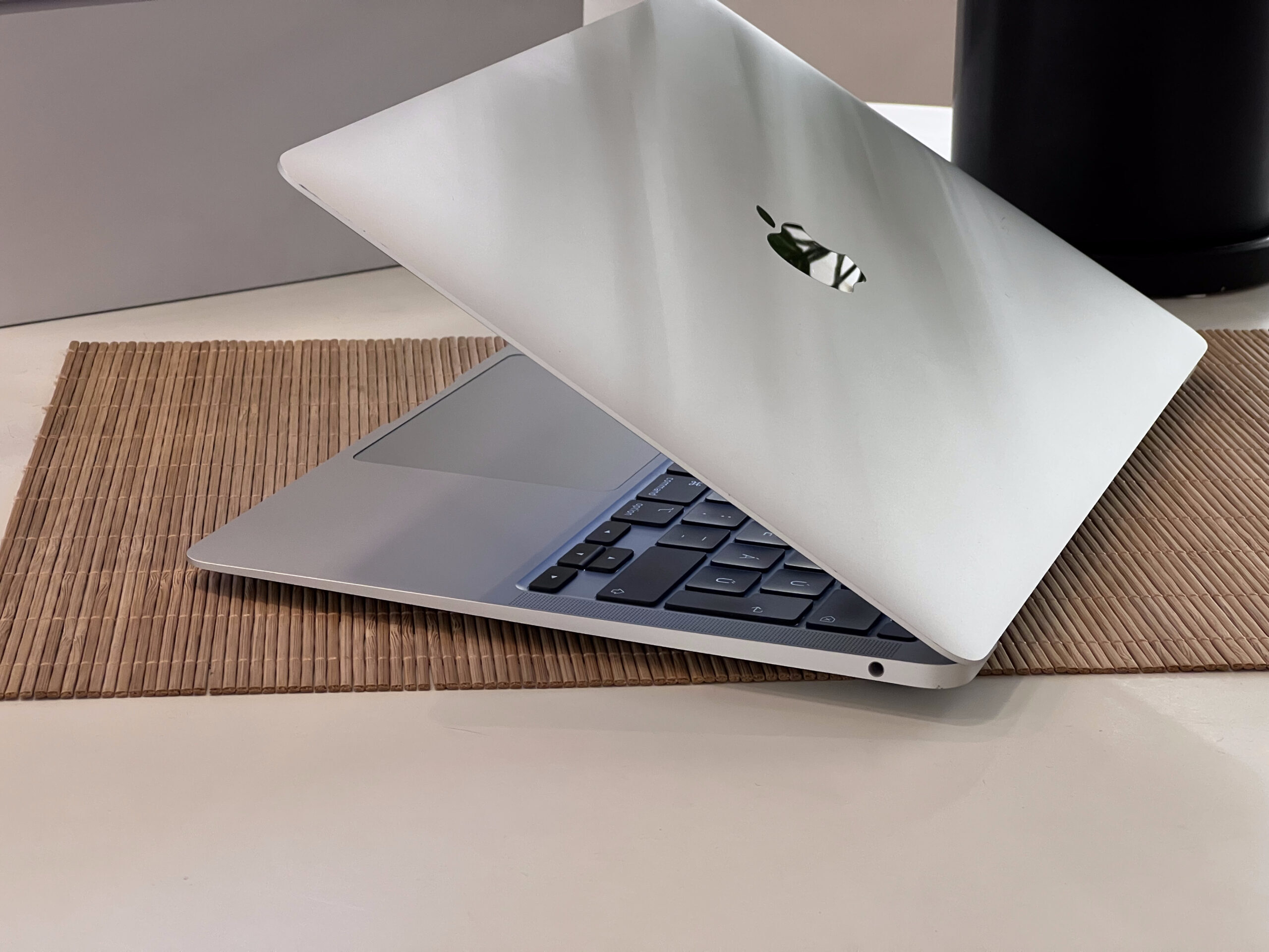 MacBook Air 2020 M1 13” 256GB 8GB 2 ÉV Garanciával