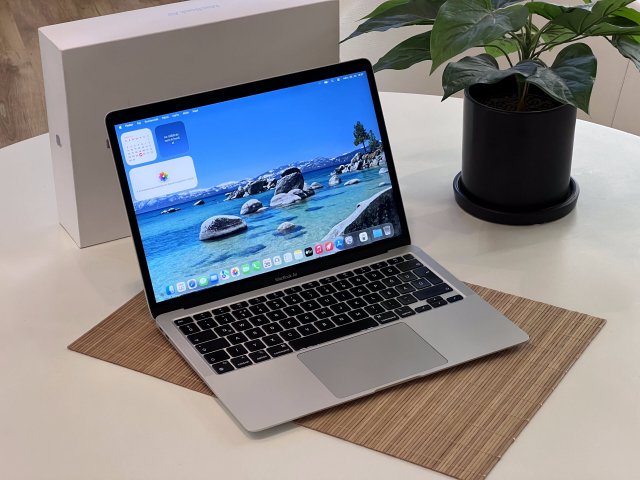 MacBook Air 2020 M1 13” 256GB 8GB 2 ÉV Garanciával