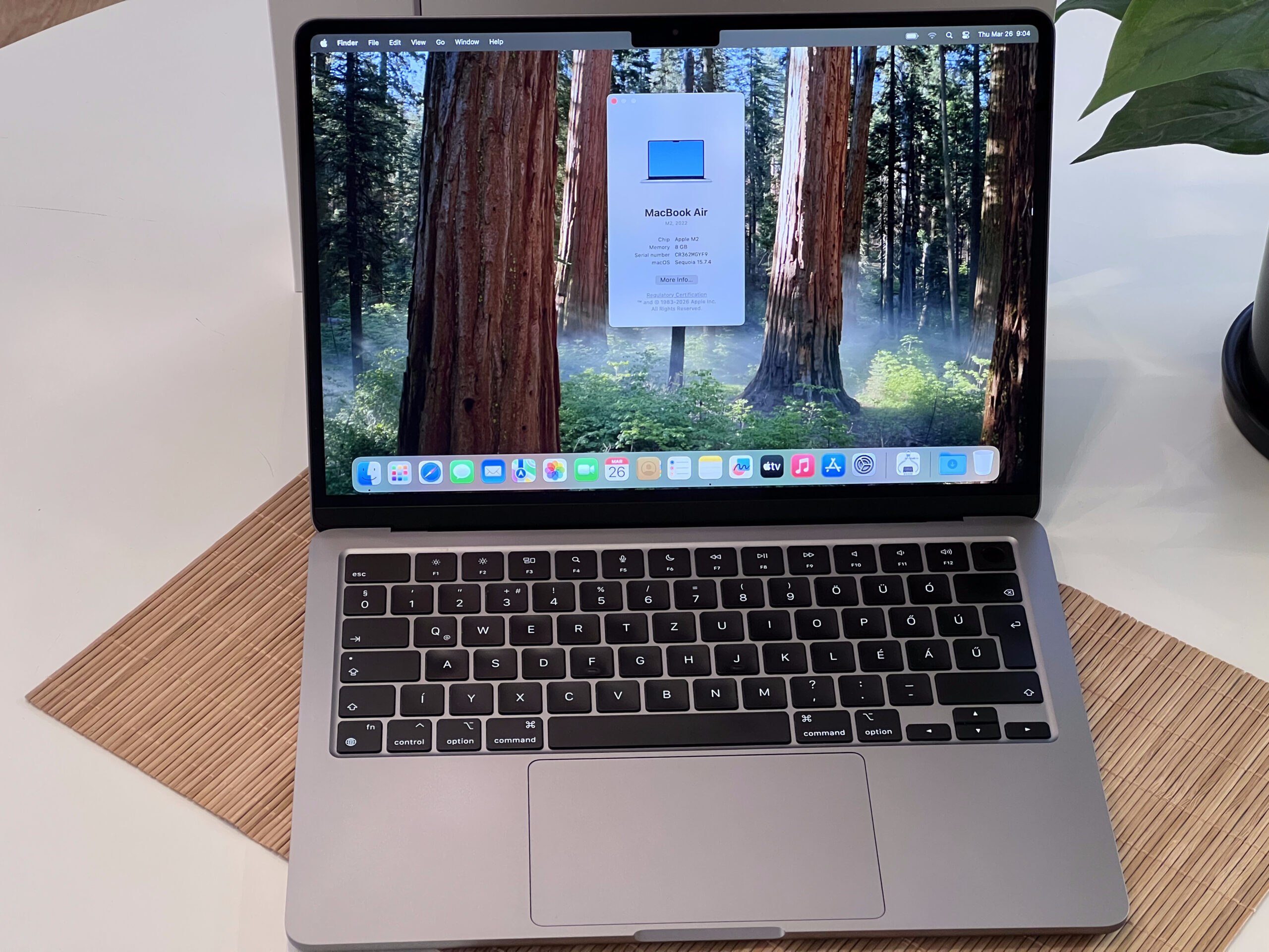 Hibátlan MacBook Air 2022 M2 13” 256GB 8GB 2 ÉV Garanciával