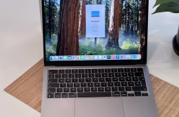 Hibátlan MacBook Air 2022 M2 13” 256GB 8GB 2 ÉV Garanciával